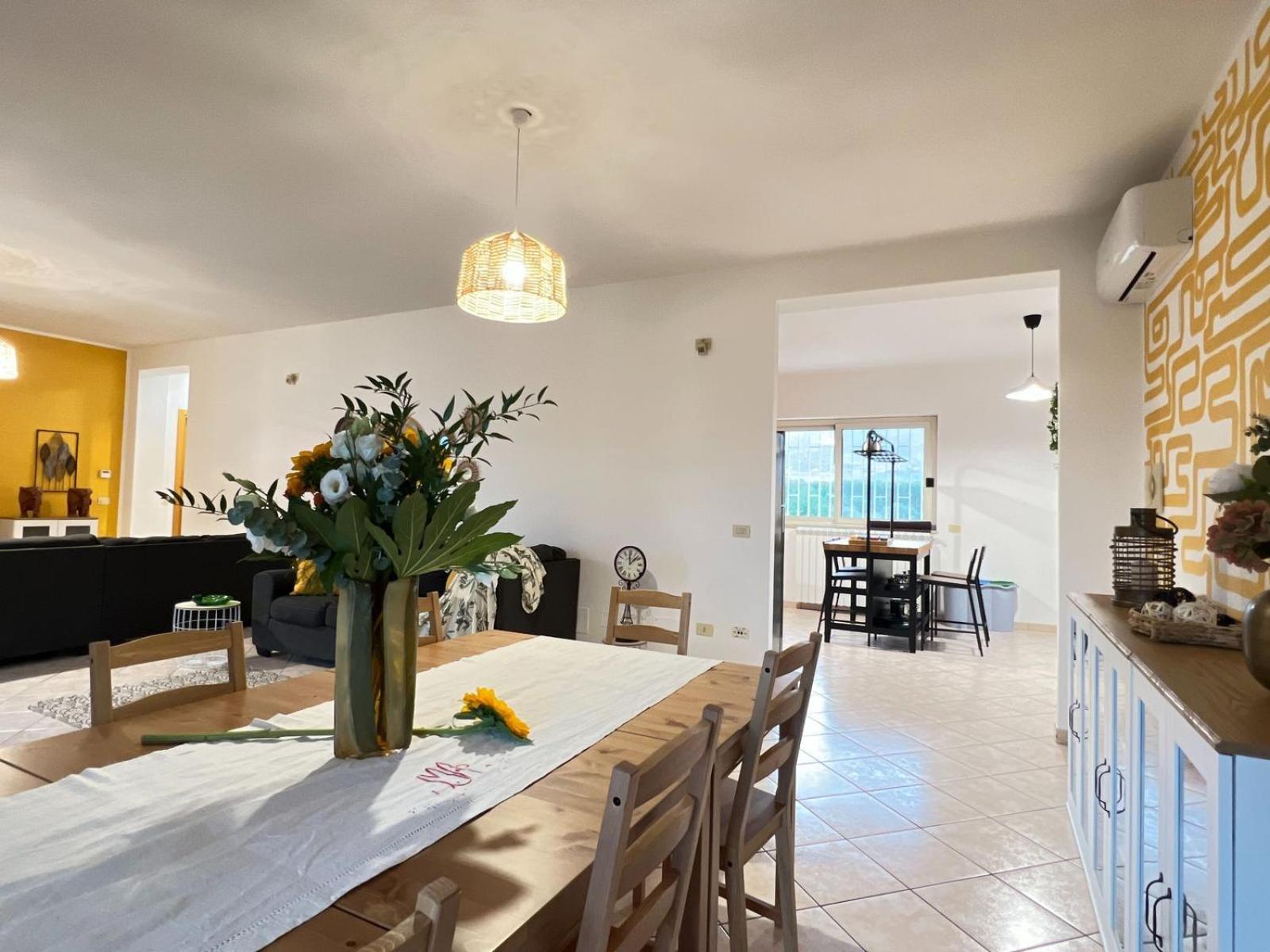 Livingapple Apartment สกาอูรี ภายนอก รูปภาพ